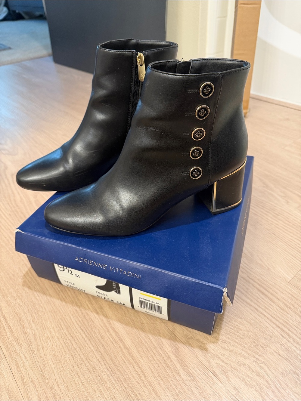Adrienne Vittadini Black Leather Button-Detail Ankle Booties